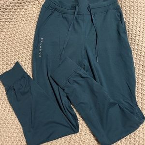 Balance Athletica Select Jogger- Dive- Size SMALL